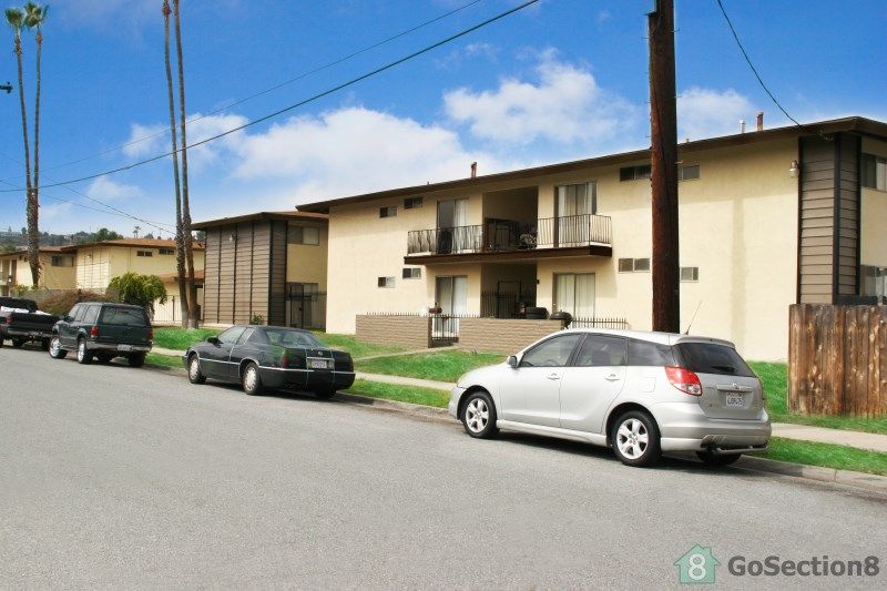 Two Bedroom Apartment on Delrose Avenue 