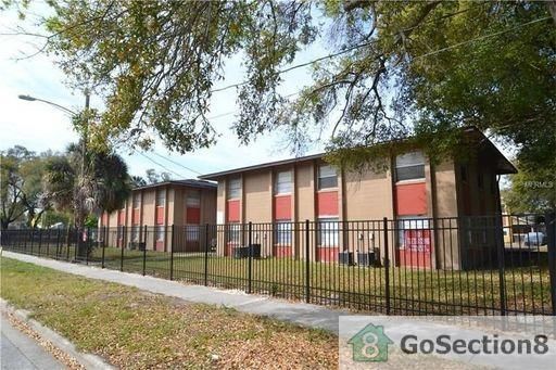 Three Bedroom Apartment on North Terry Avenue 