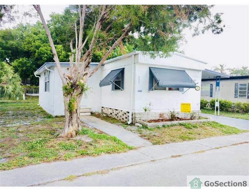 Three Bedroom Mobile-Home on 72nd Way 