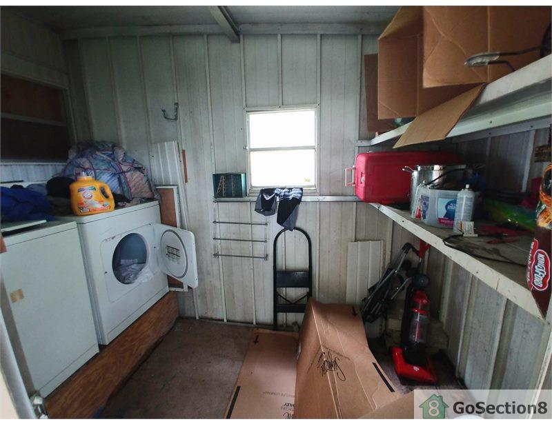 Three Bedroom Mobile-Home on 72nd Way 